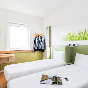Twin Room two single beds